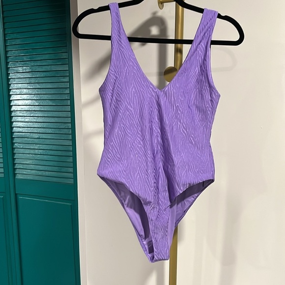 NWT LA PORTE Jordan Deep V One Piece Royal Purple Jacquard swimsuit M - Picture 6 of 10